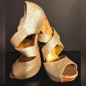 NIB Kaya "Blaire" gold glitter cork platform heel sandald